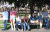 12.groupinshade